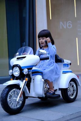 Unisex Battery Operated Paint Black Electric Children's Ride on Motorcycle Car Kids