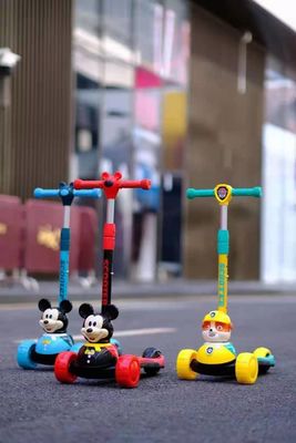 Foldable Non-Slip Pedal Wide Wheel Ride On Scooter Car for Children Convenient and Fun